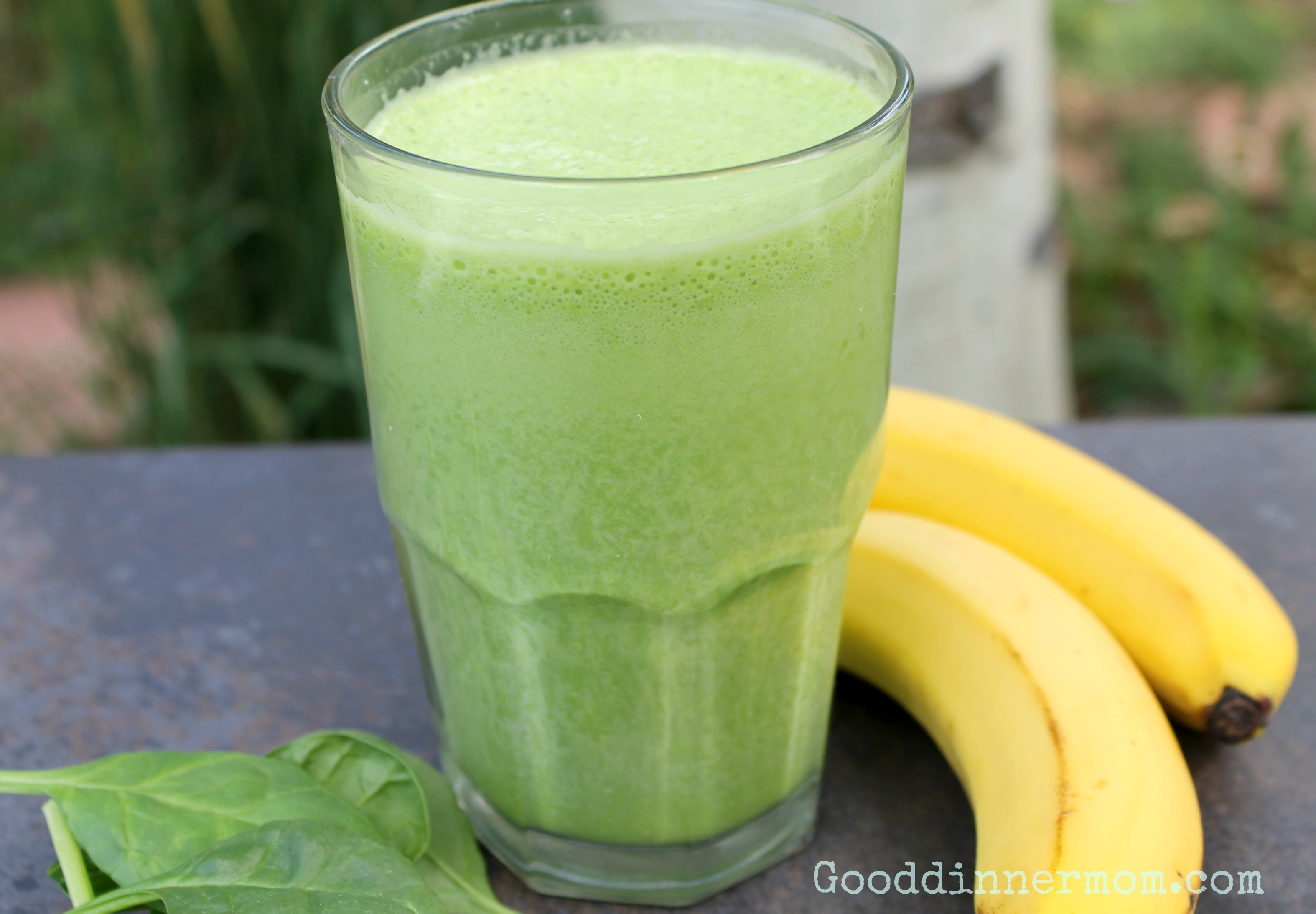 Green Banana Smoothie with simple ingredients. Bananas, spinach, milk and ice make a super nutritious, filling smoothie that kids and adults will love.