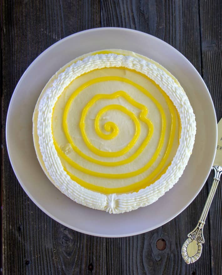 no bake cheesecake with lemon curd and whipped cream