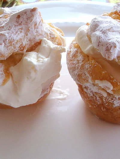 cream puffs with powdered sugar