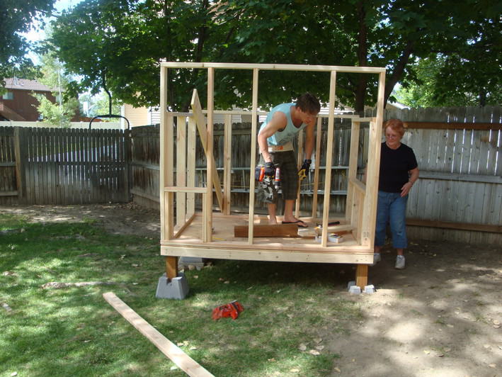 build a chicken coop