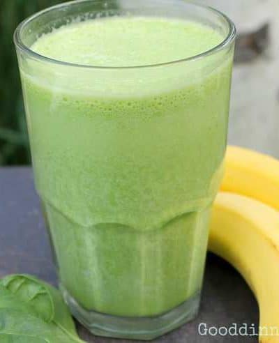 Green Banana Smoothie with simple ingredients. Bananas, spinach, milk and ice make a super nutritious, filling smoothie that kids and adults will love.